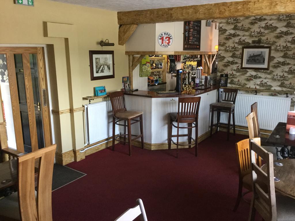 The Huntsman Hotel Cheadle  Bagian luar foto