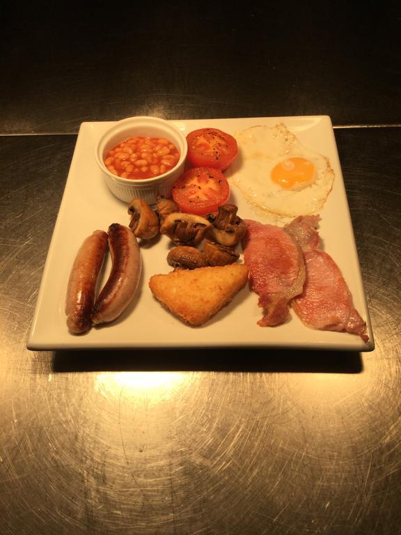 The Huntsman Hotel Cheadle  Bagian luar foto