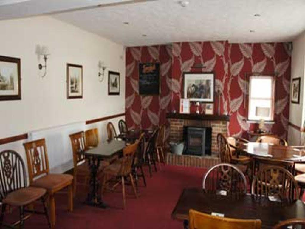 The Huntsman Hotel Cheadle  Bagian luar foto
