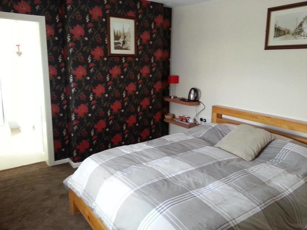 The Huntsman Hotel Cheadle  Bagian luar foto