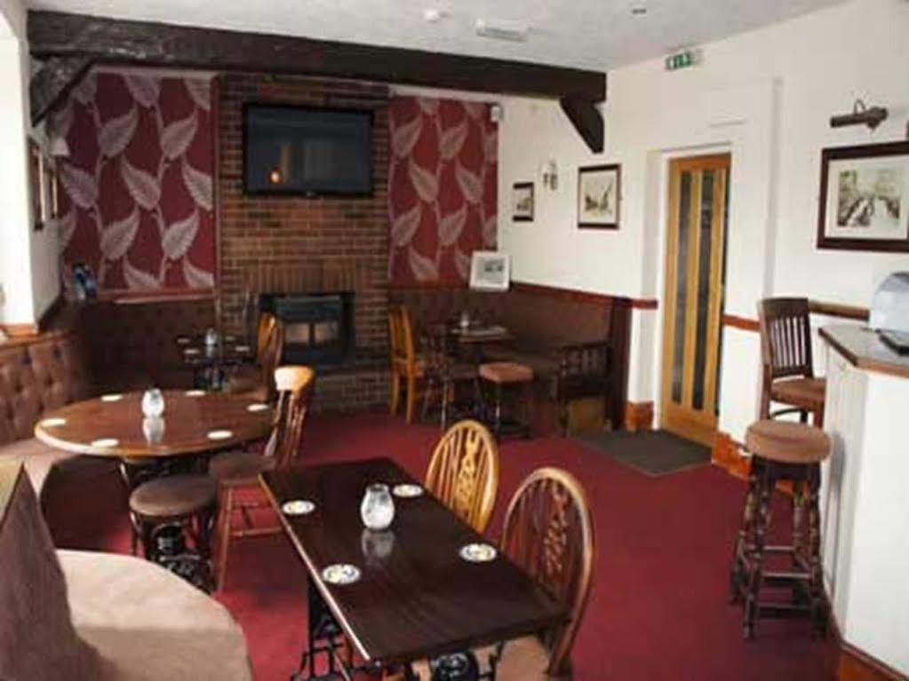 The Huntsman Hotel Cheadle  Bagian luar foto