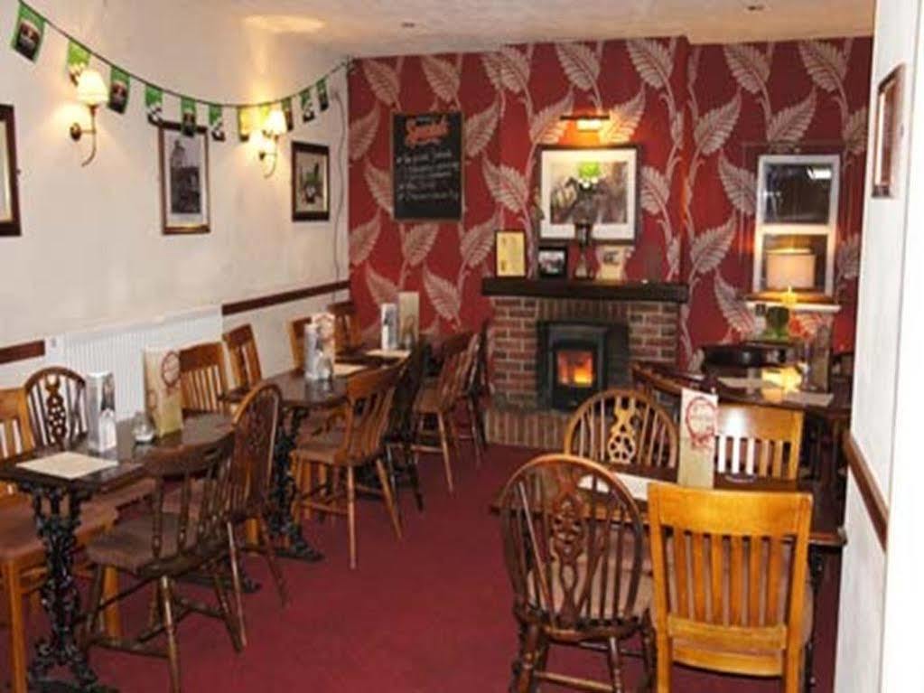 The Huntsman Hotel Cheadle  Bagian luar foto
